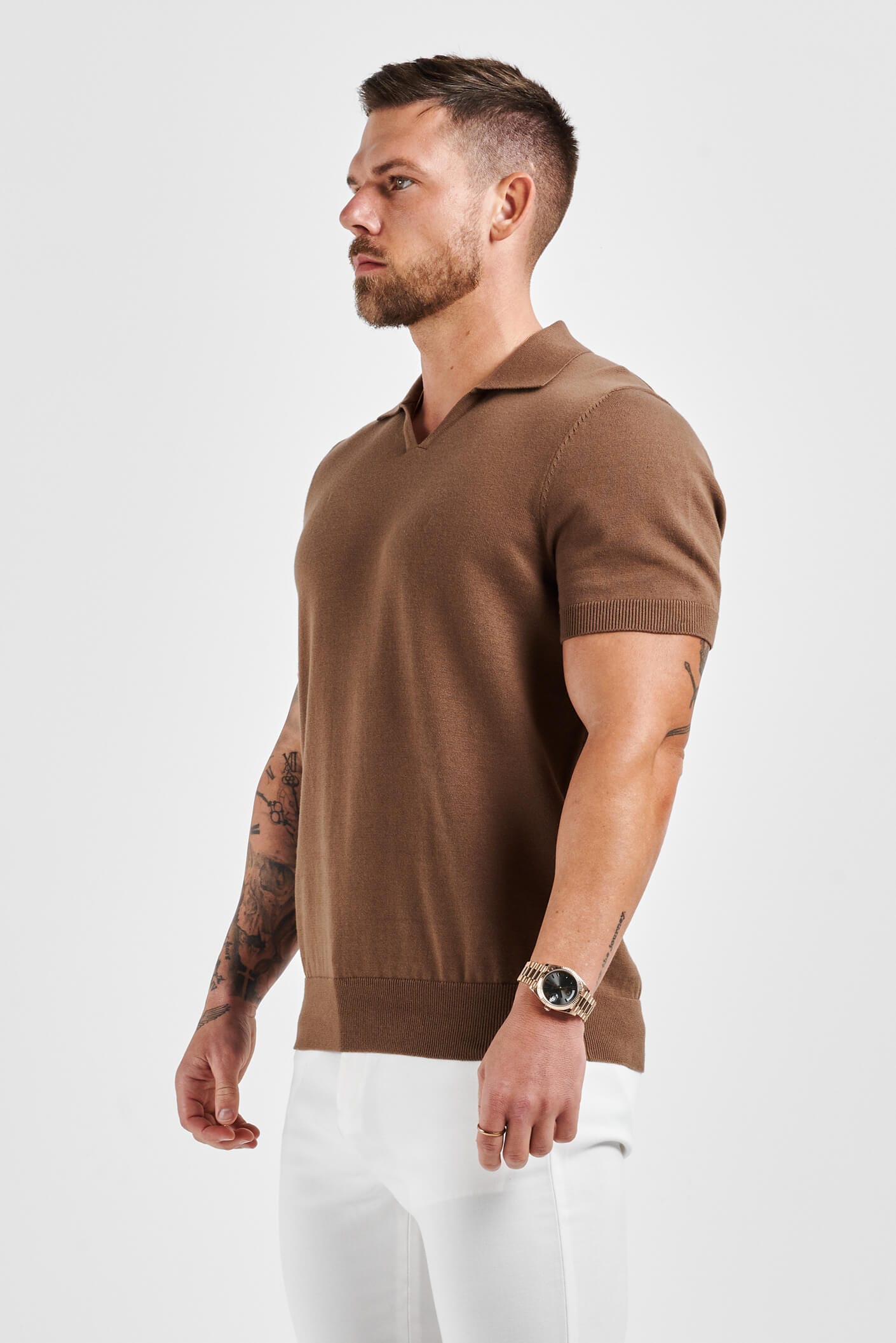 CAMISA POLO MASCULIA COM GOLA ABERTA ELITE - MARROM